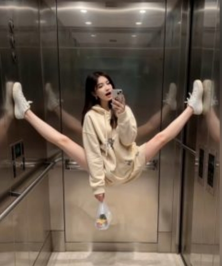 AI生成电梯一字马美女制作教程，条条流量上万，别再在外面被割韭菜了，全流程实操-互联网资源大全网